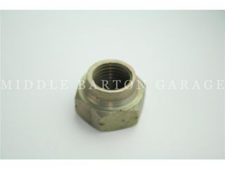 HUB NUT LEFT HAND 500/600/850